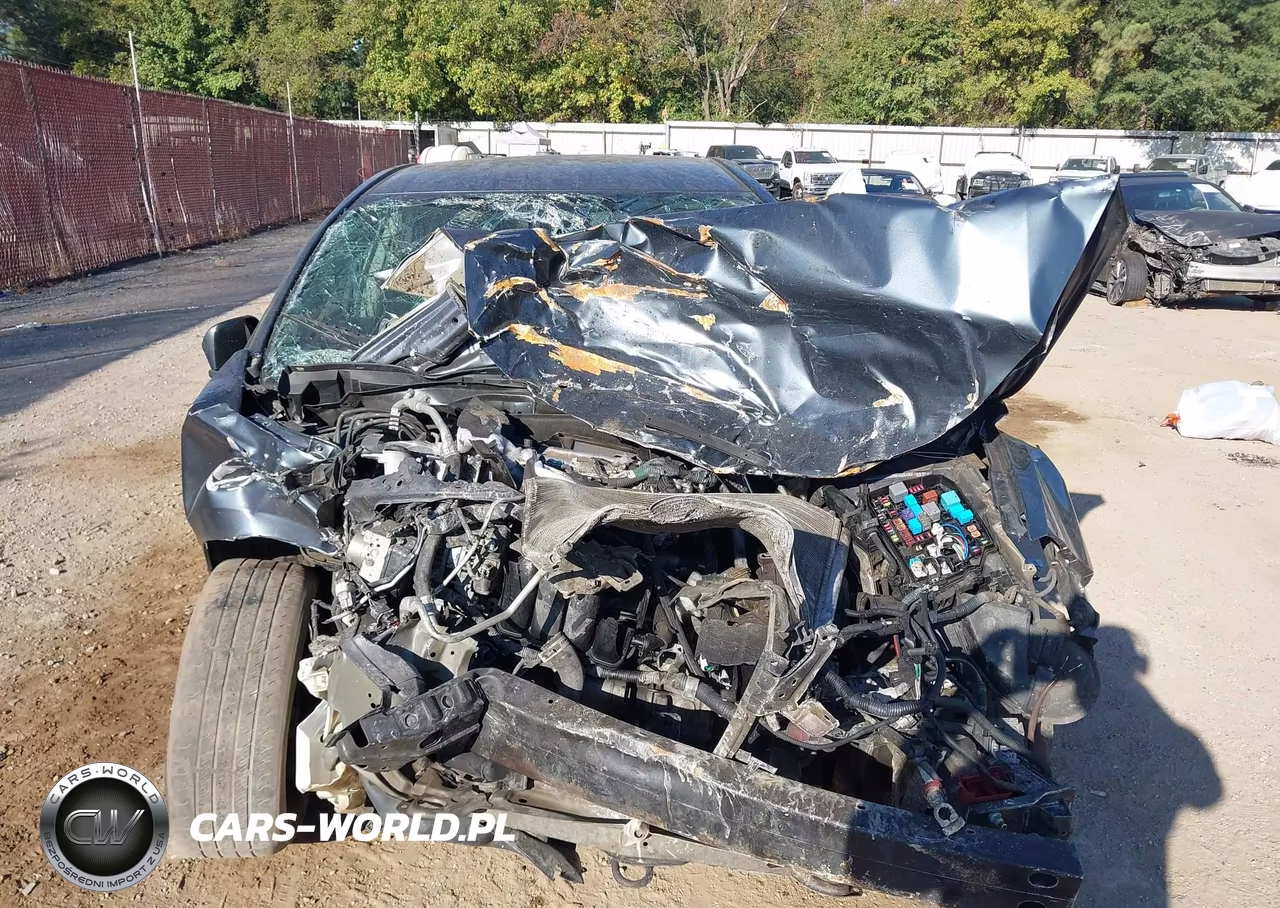 2017 Toyota Corolla Le VIN:5YFBURHE7HP601652 - 6