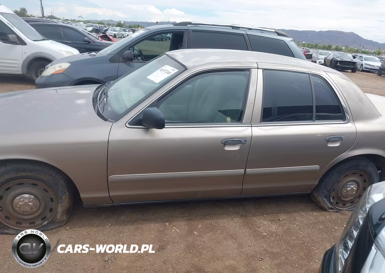 2004 Ford Crown Victoria Police VIN:2FAHP71W84X142507 - 13
