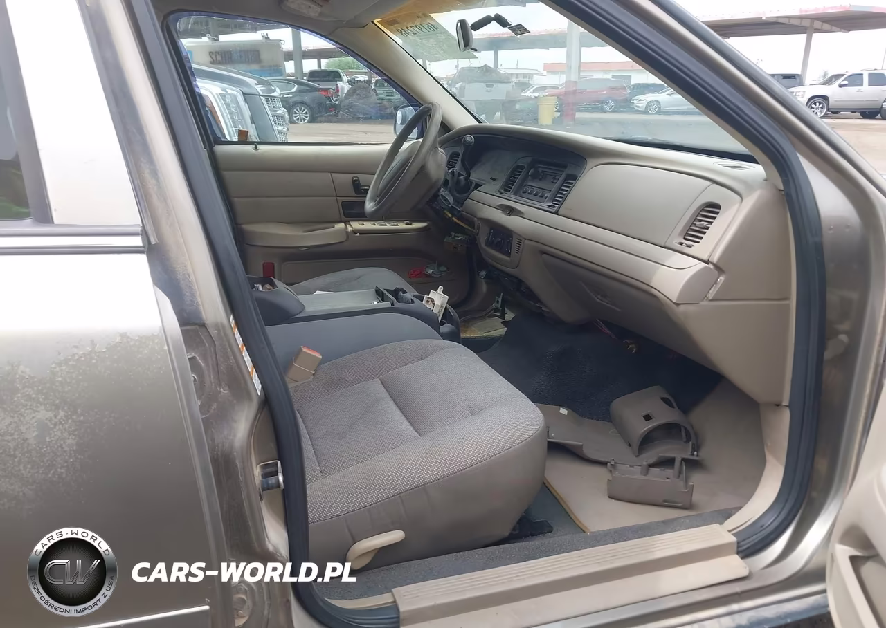 2004 Ford Crown Victoria Police VIN:2FAHP71W84X142507 - 5