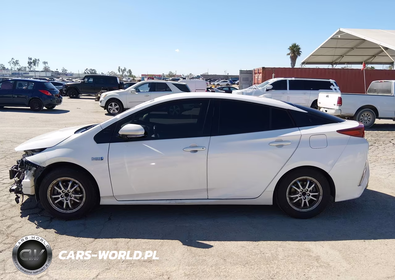 2017 Toyota Prius Prime Premium VIN:JTDKARFP5H3054080 - 15