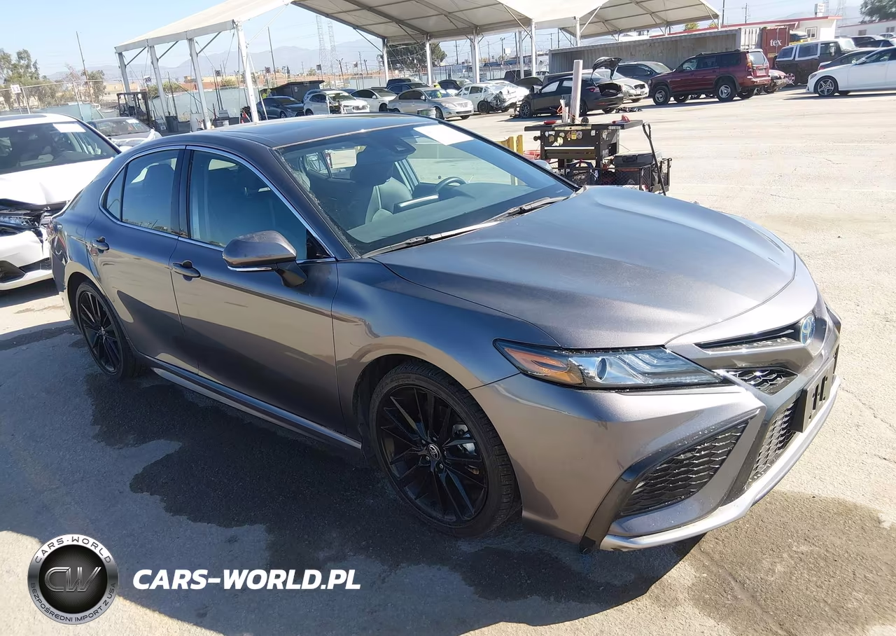 2024 Toyota Camry Hybrid Xse