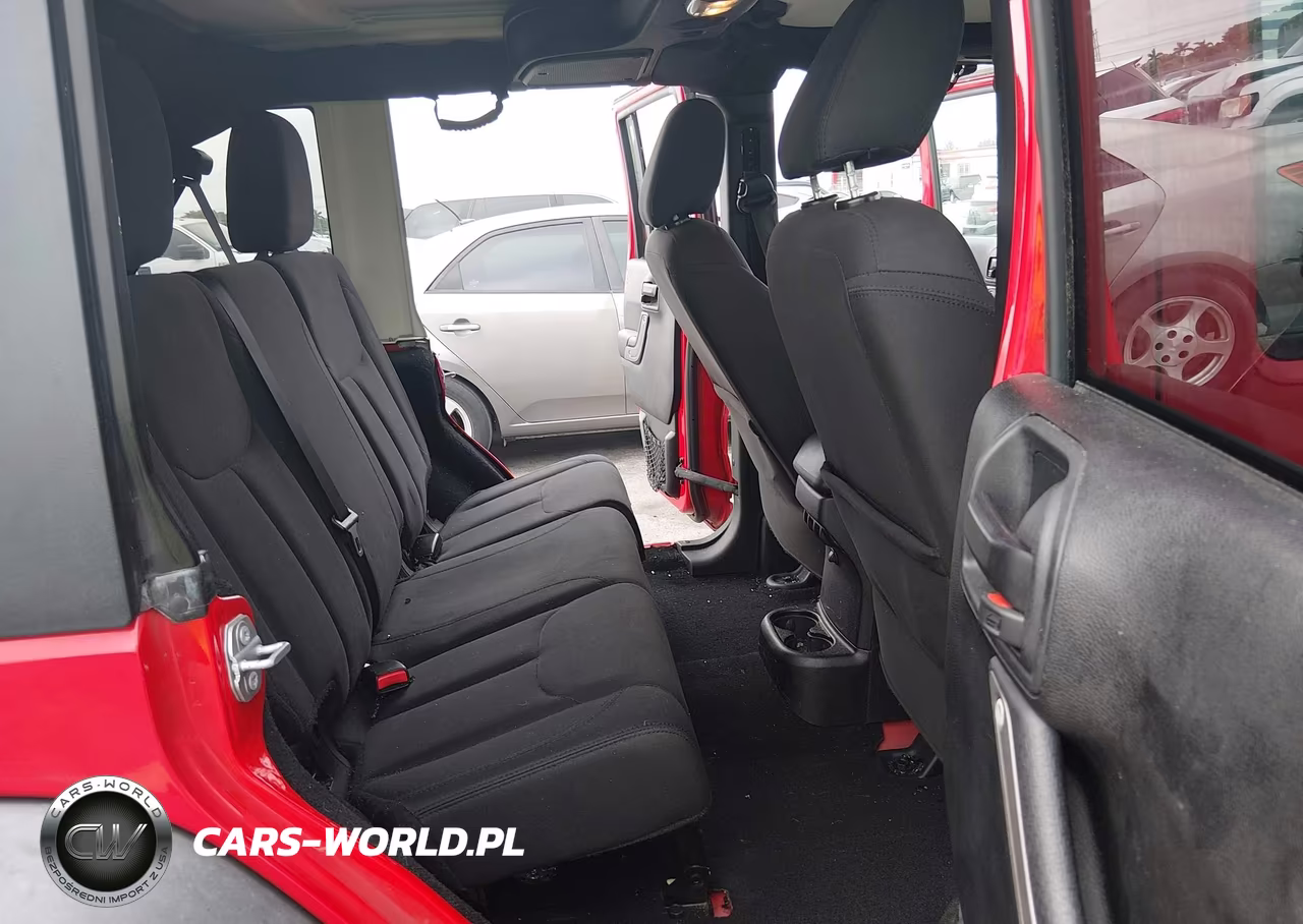 2017 Jeep Wrangler Unlimited Sport 4X4 VIN:1C4BJWDGXHL698837 - 8