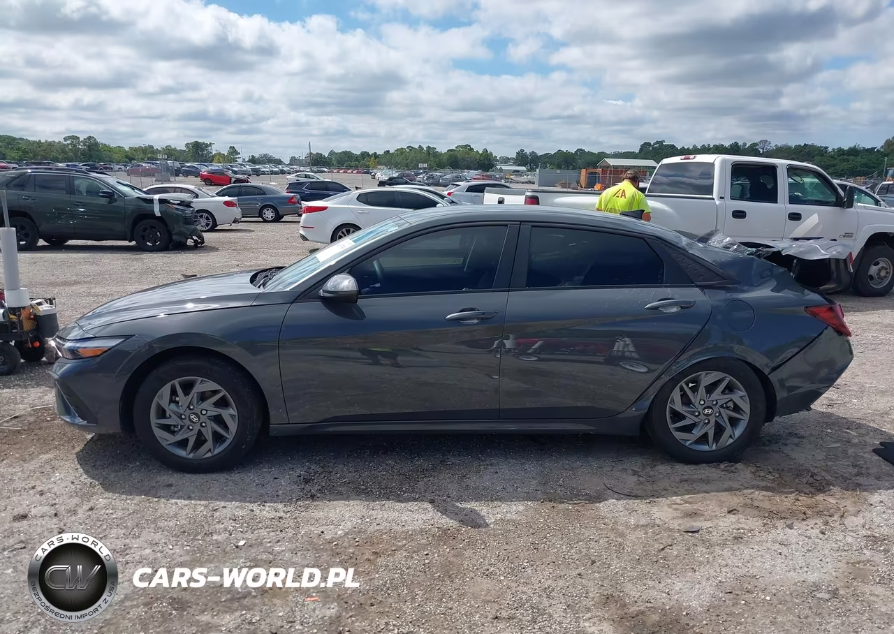 2024 Hyundai Elantra Sel VIN:KMHLM4DGXRU750362 - 14