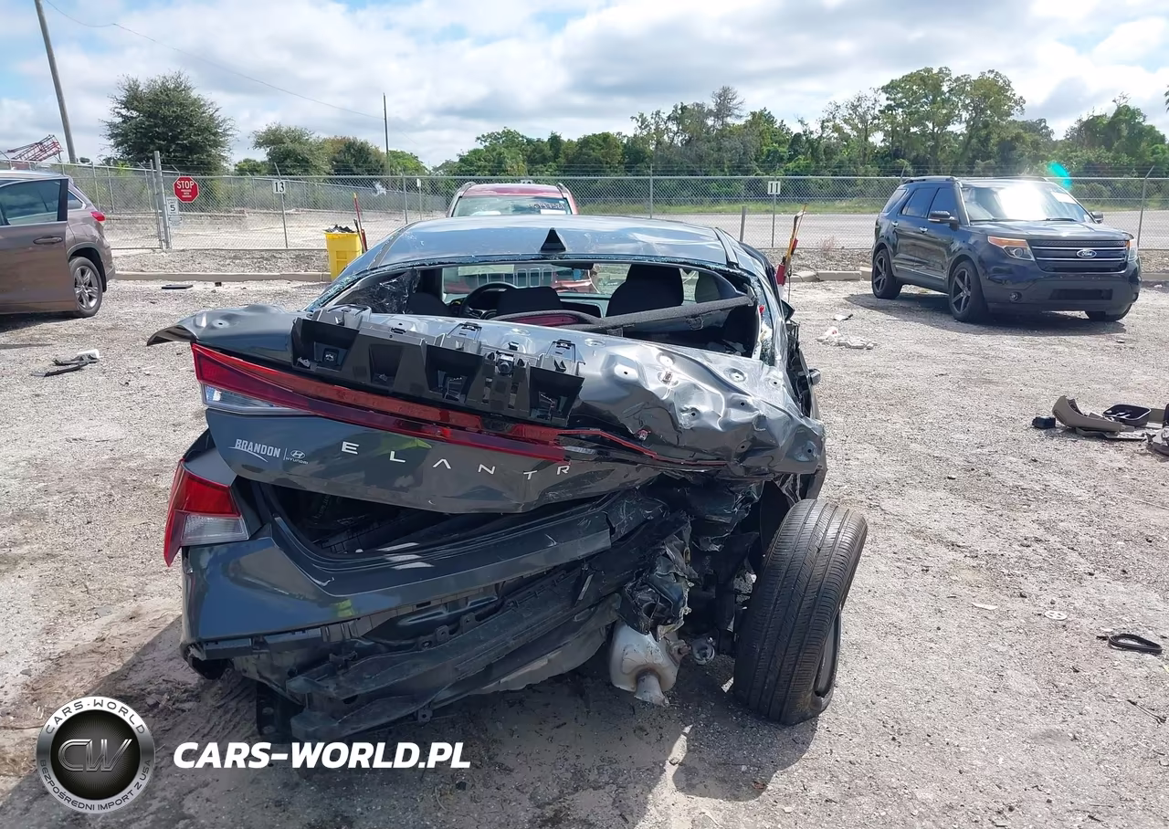2024 Hyundai Elantra Sel VIN:KMHLM4DGXRU750362 - 16