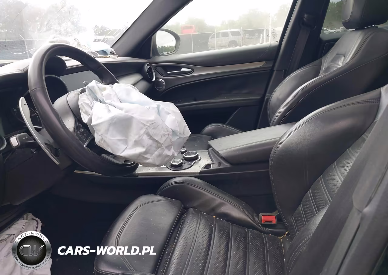 2019 Alfa Romeo Stelvio Ti Sport Awd VIN:ZASPAKBN6K7C42292 - 5