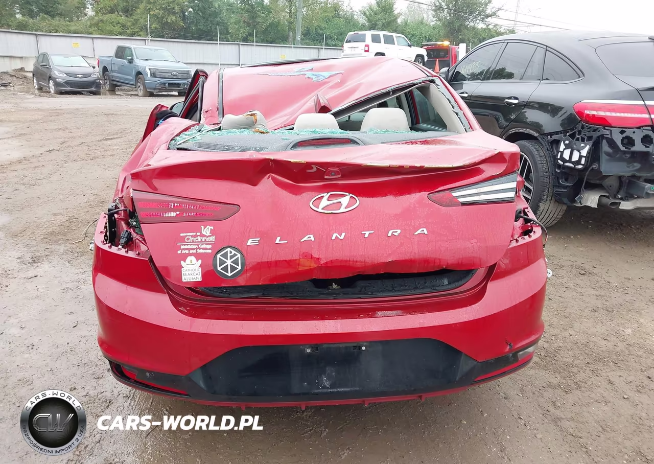 2019 Hyundai Elantra Value Edition VIN:KMHD84LF6KU781681 - 17
