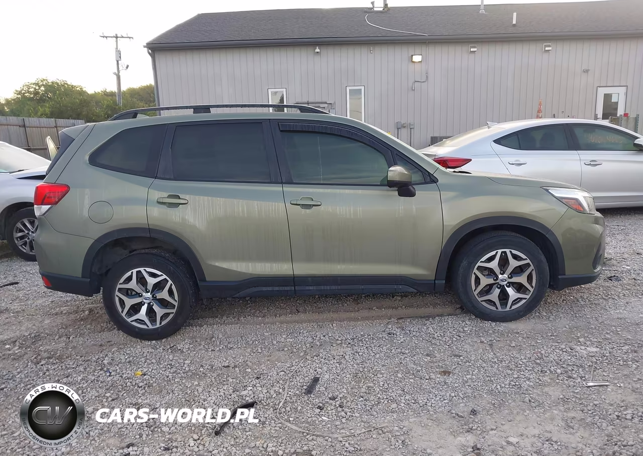 2020 Subaru Forester Premium VIN:JF2SKAJC5LH533065 - 14