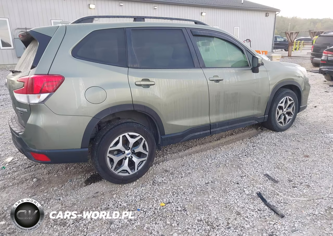2020 Subaru Forester Premium VIN:JF2SKAJC5LH533065 - 4