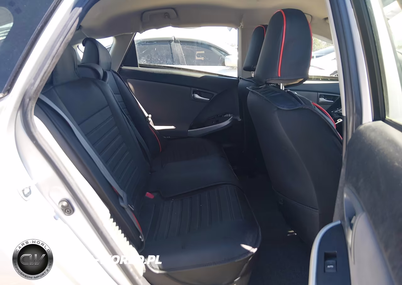 2015 Toyota Prius Five-Four-Persona Series Special Edition-Three-Two VIN:JTDKN3DU8F1992612 - 8