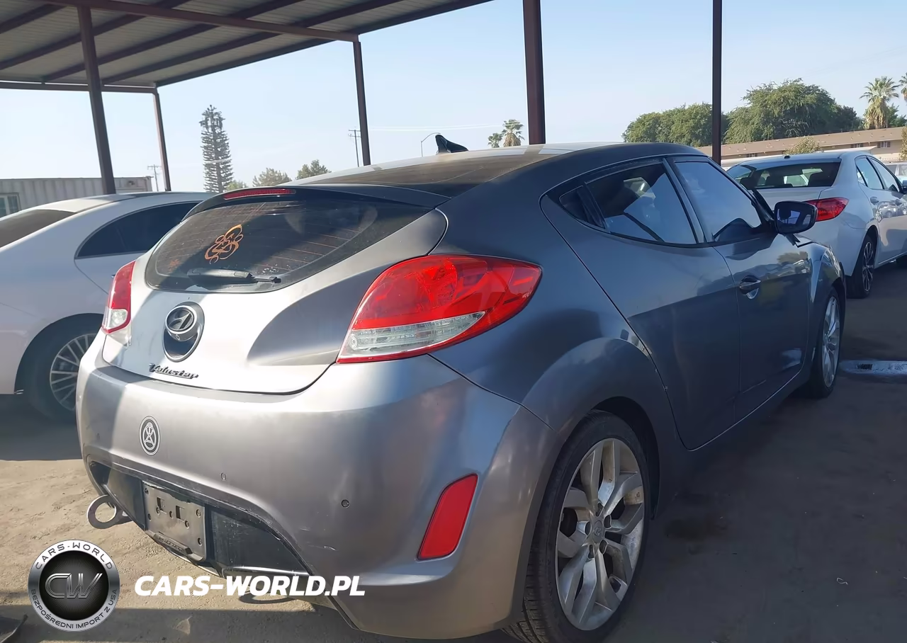 2012 Hyundai Veloster Base W-Black VIN:KMHTC6ADXCU066900 - 4
