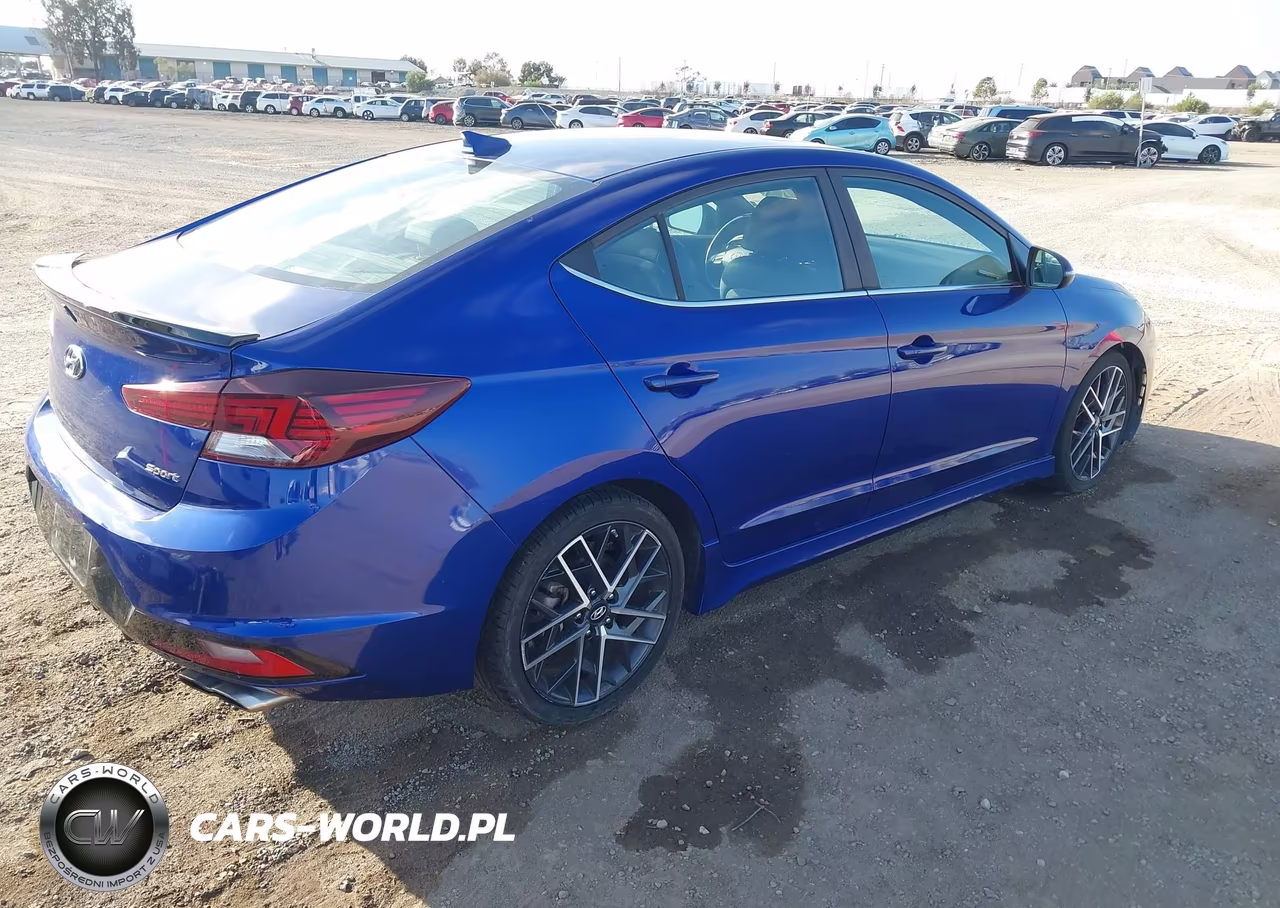 2019 Hyundai Elantra Sport VIN:KMHD04LB8KU835521 - 4
