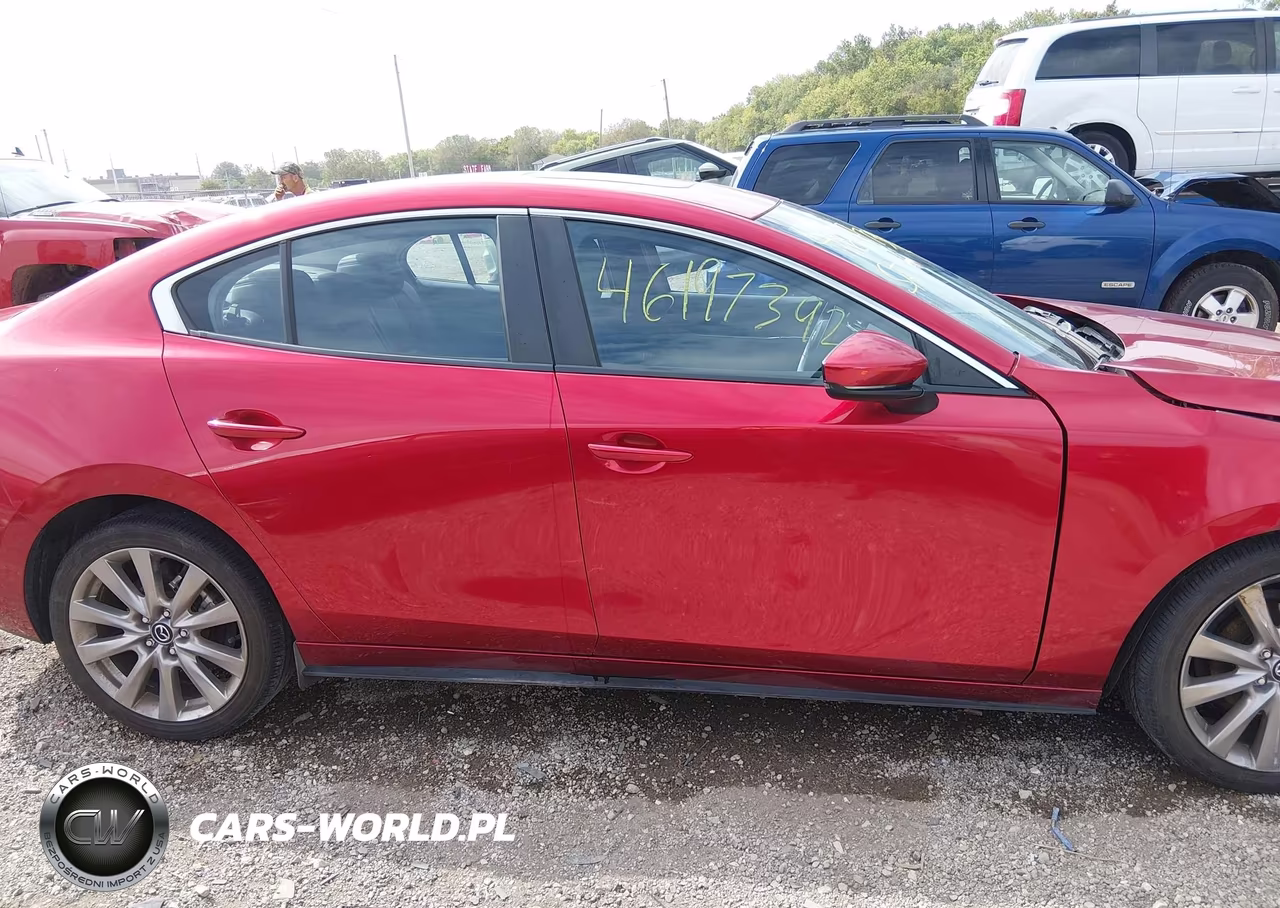 2021 Mazda Mazda3 Preferred VIN:JM1BPACLXM1303772 - 13