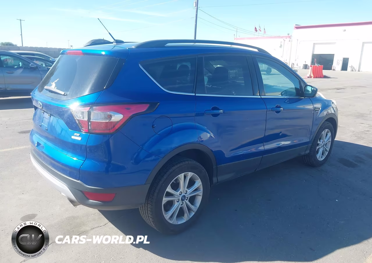 2018 Ford Escape Se VIN:1FMCU0GD4JUD06084 - 4