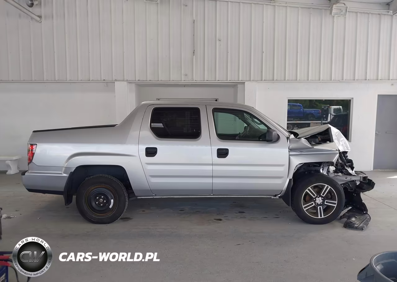 2013 Honda Ridgeline Sport VIN:5FPYK1F76DB002003 - 13