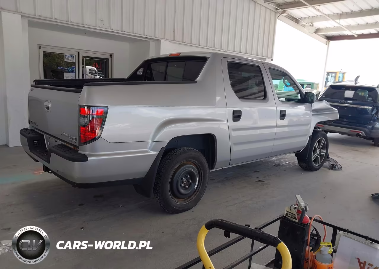 2013 Honda Ridgeline Sport VIN:5FPYK1F76DB002003 - 4
