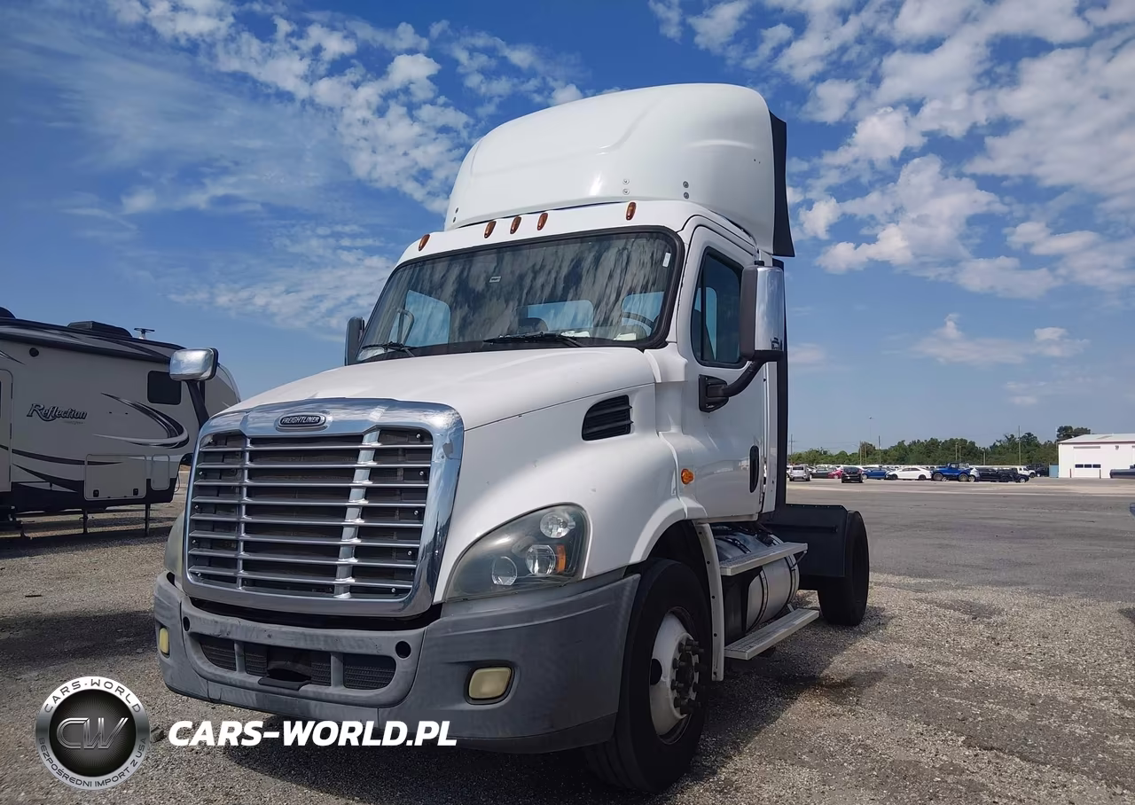 2017 Freightliner Cascadia 113 VIN:3AKBGBDVXHDHW0585 - 11