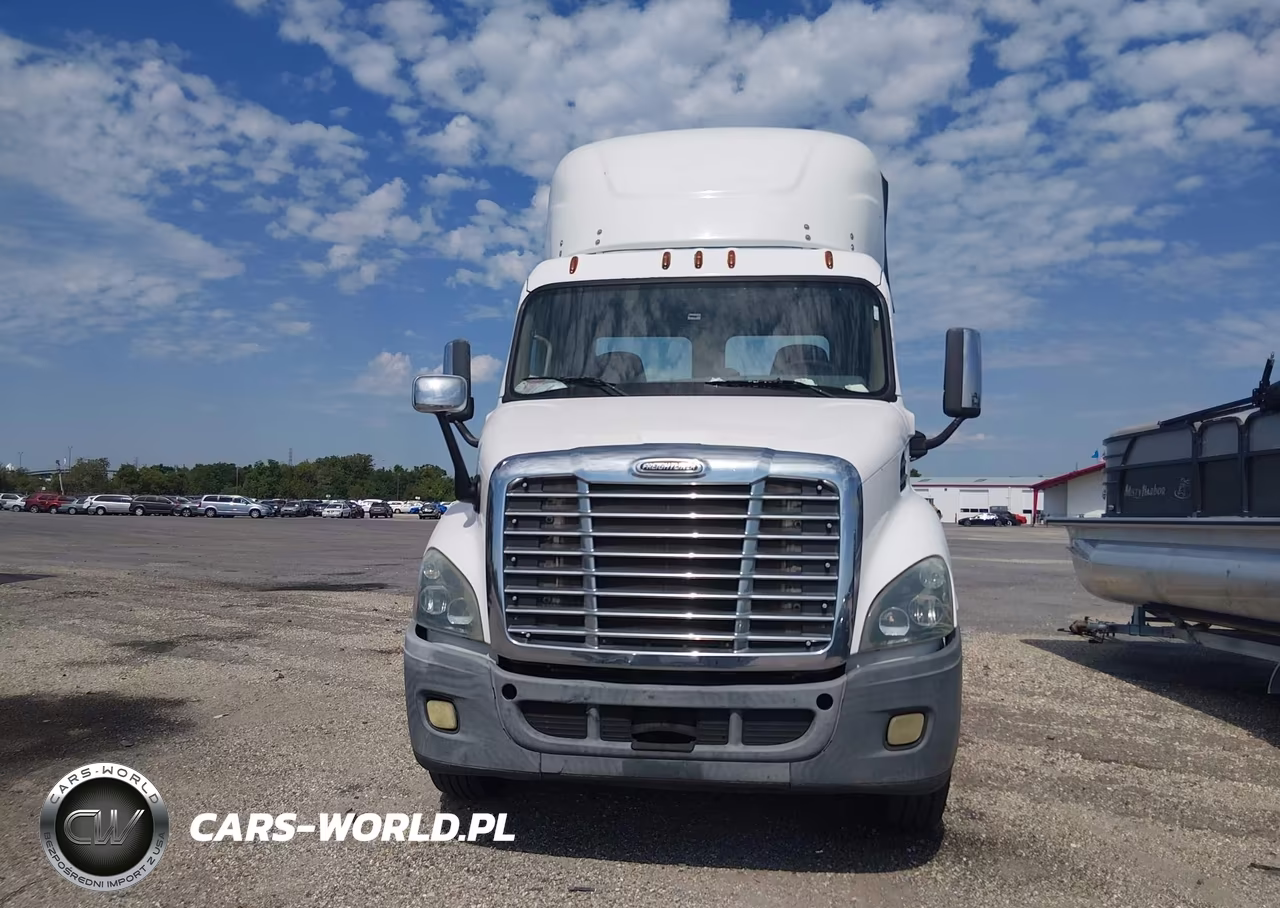 2017 Freightliner Cascadia 113 VIN:3AKBGBDVXHDHW0585 - 14