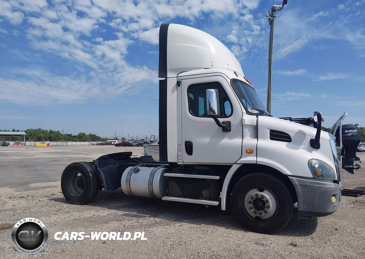 2017 Freightliner Cascadia 113 VIN:3AKBGBDVXHDHW0585 - 15
