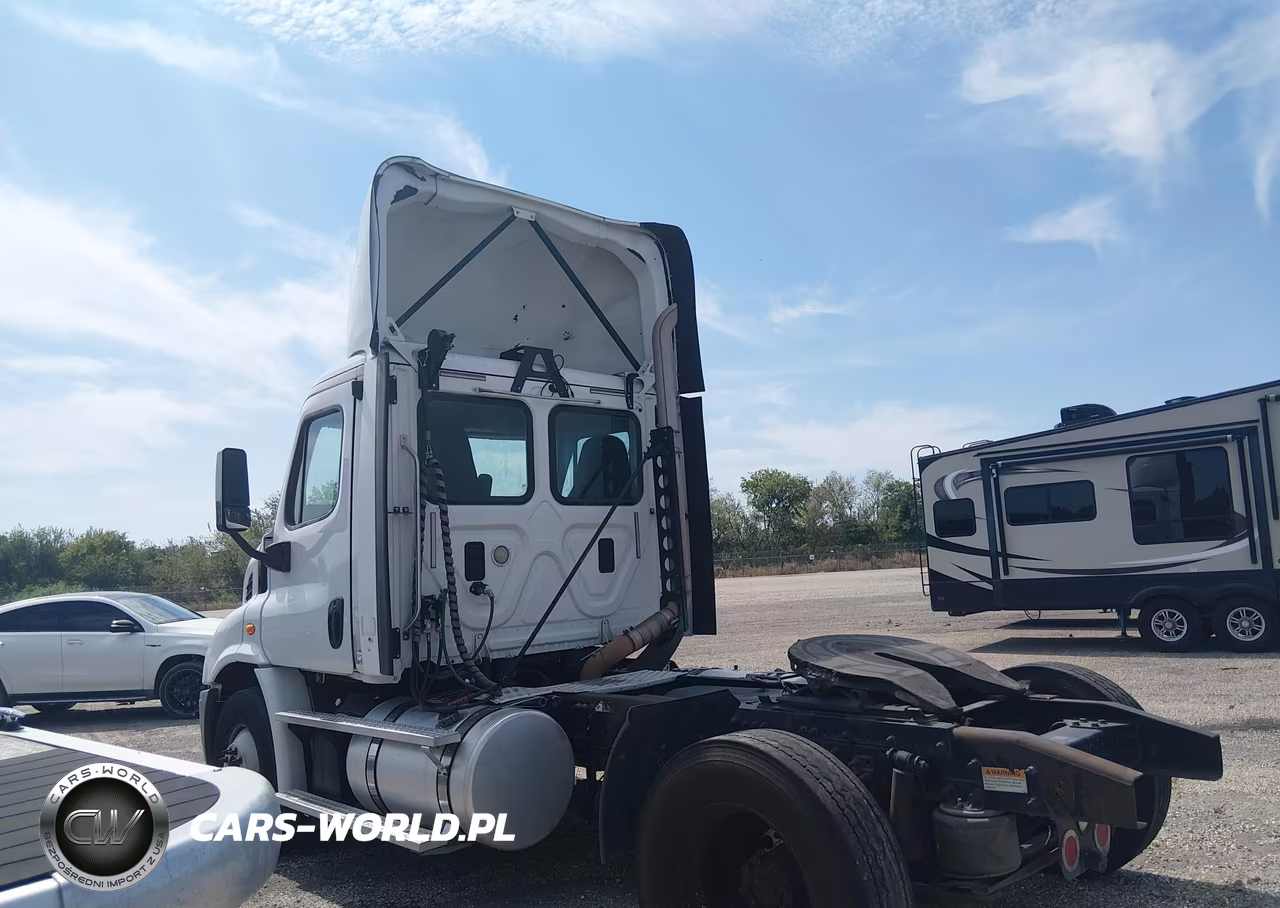 2017 Freightliner Cascadia 113 VIN:3AKBGBDVXHDHW0585 - 16