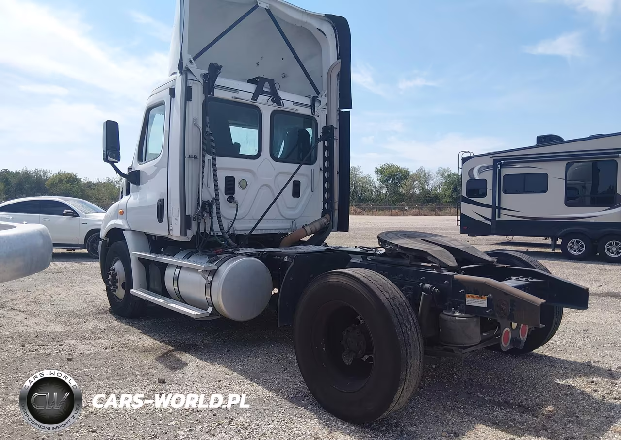 2017 Freightliner Cascadia 113 VIN:3AKBGBDVXHDHW0585 - 3