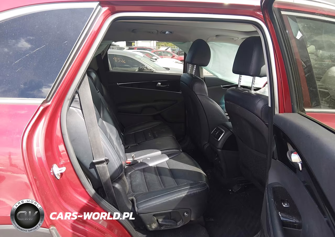 2020 Kia Sorento 3.3L Ex VIN:5XYPHDA56LG696676 - 8