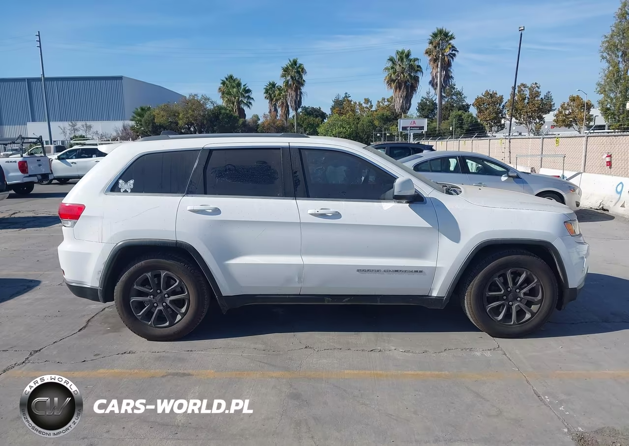 2015 Jeep Grand Cherokee Laredo VIN:1C4RJEAG5FC199096 - 14