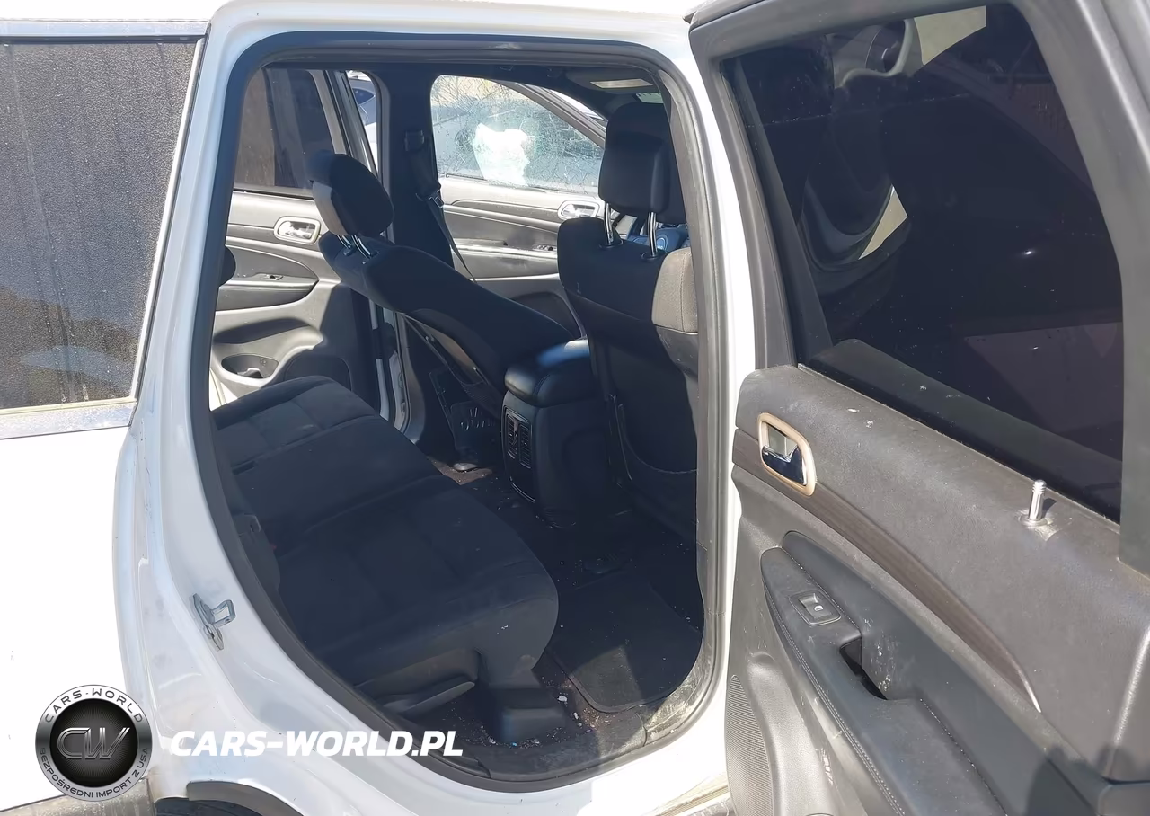 2015 Jeep Grand Cherokee Laredo VIN:1C4RJEAG5FC199096 - 8
