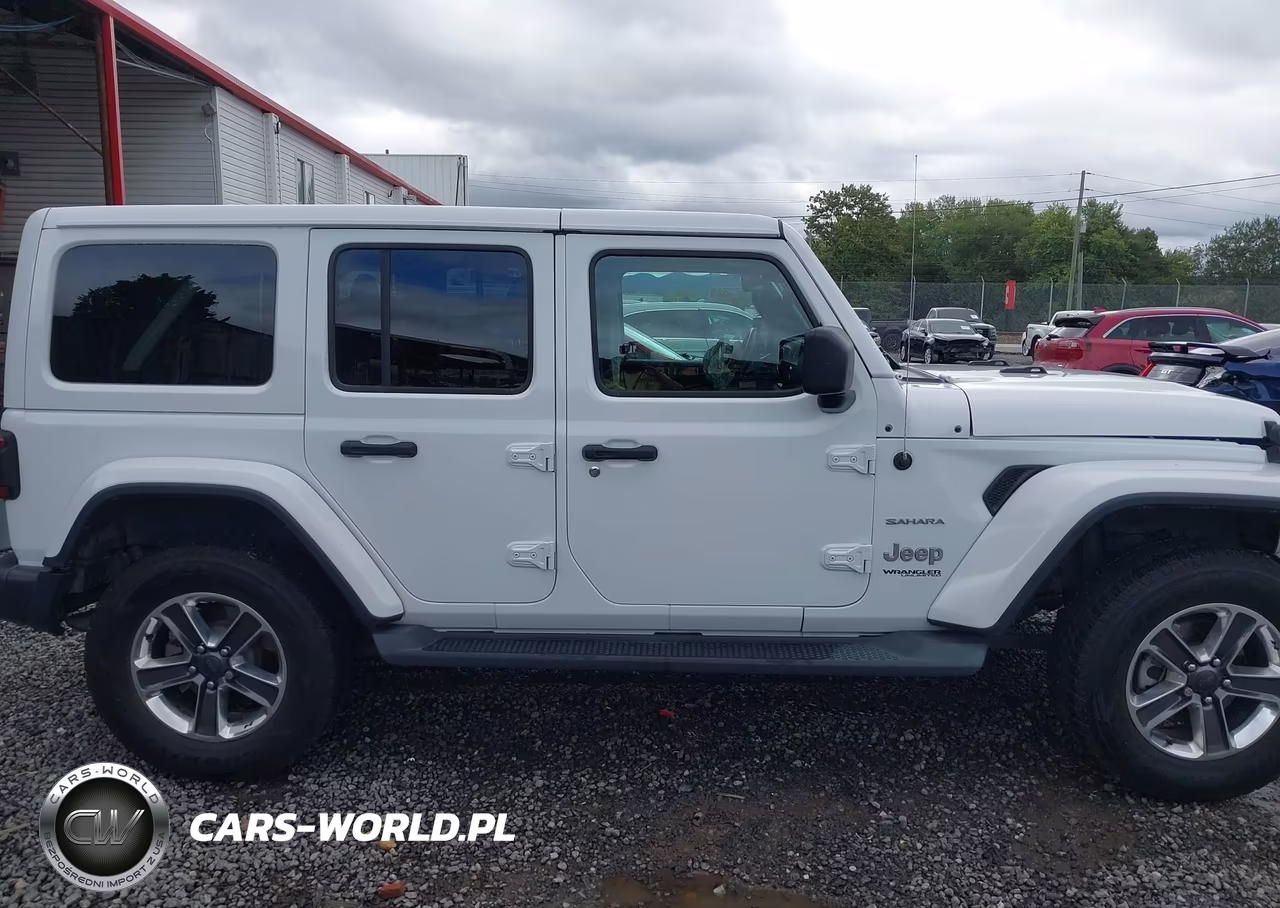 2020 Jeep Wrangler Unlimited Sahara 4X4 VIN:1C4HJXEG7LW285988 - 13