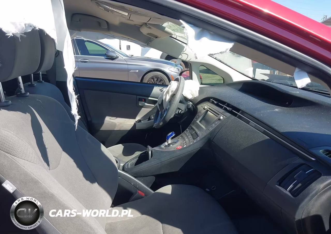 2014 Toyota Prius Two VIN:JTDKN3DU9E1790764 - 5