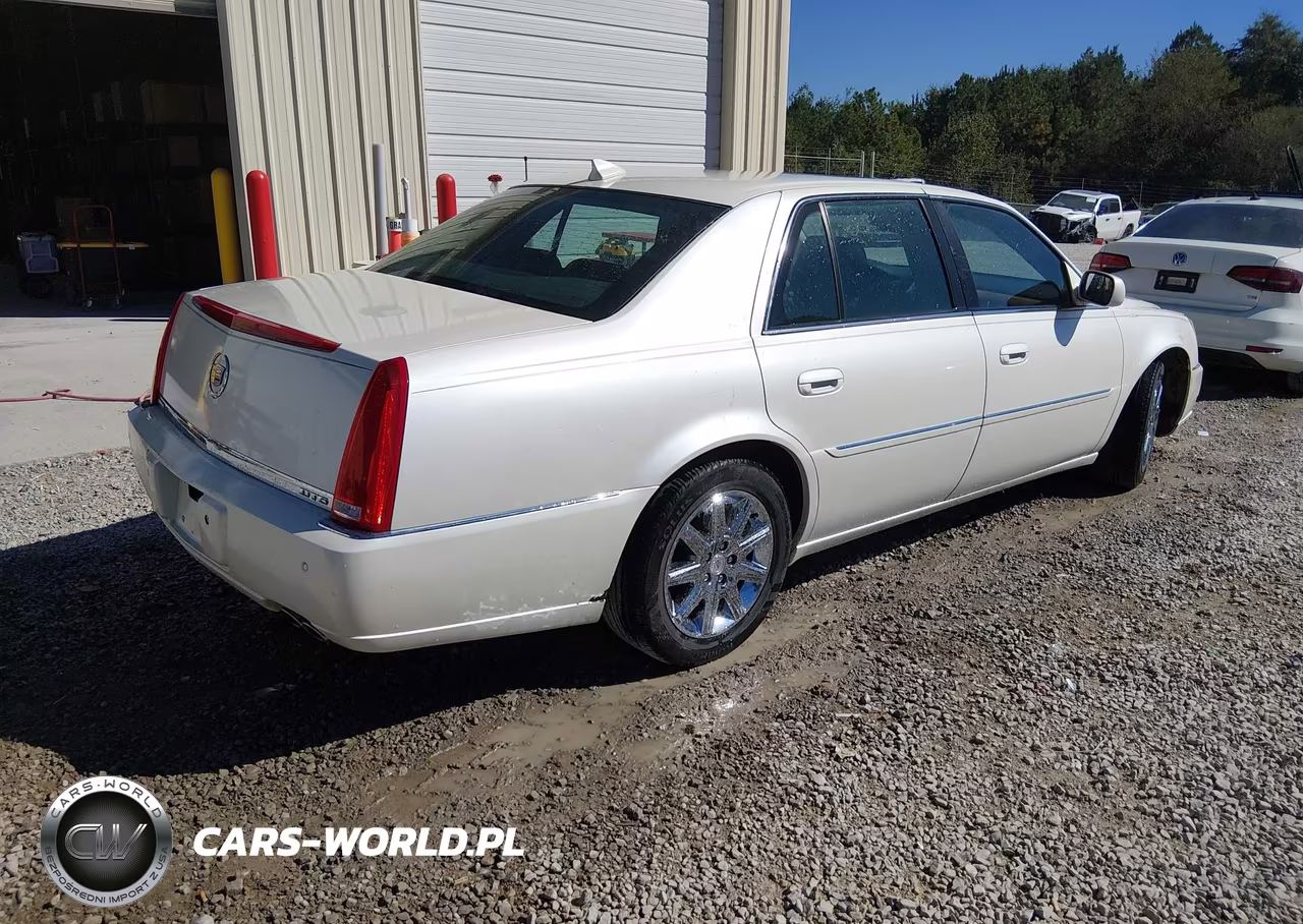2011 Cadillac Dts Premium Collection VIN:1G6KH5E66BU137485 - 4