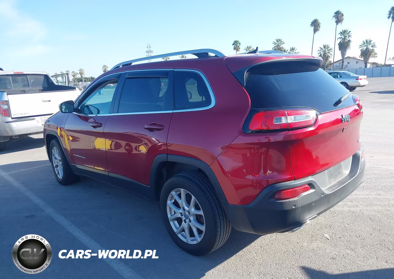 2017 Jeep Cherokee Latitude Fwd VIN:1C4PJLCS0HW603677 - 3