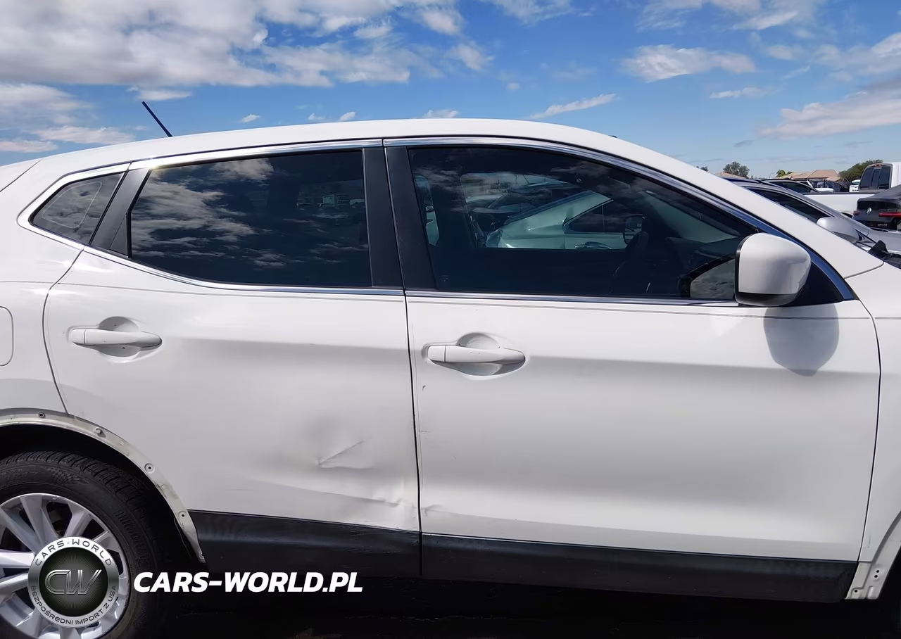 2018 Nissan Rogue Sport S VIN:JN1BJ1CP6JW159451 - 14