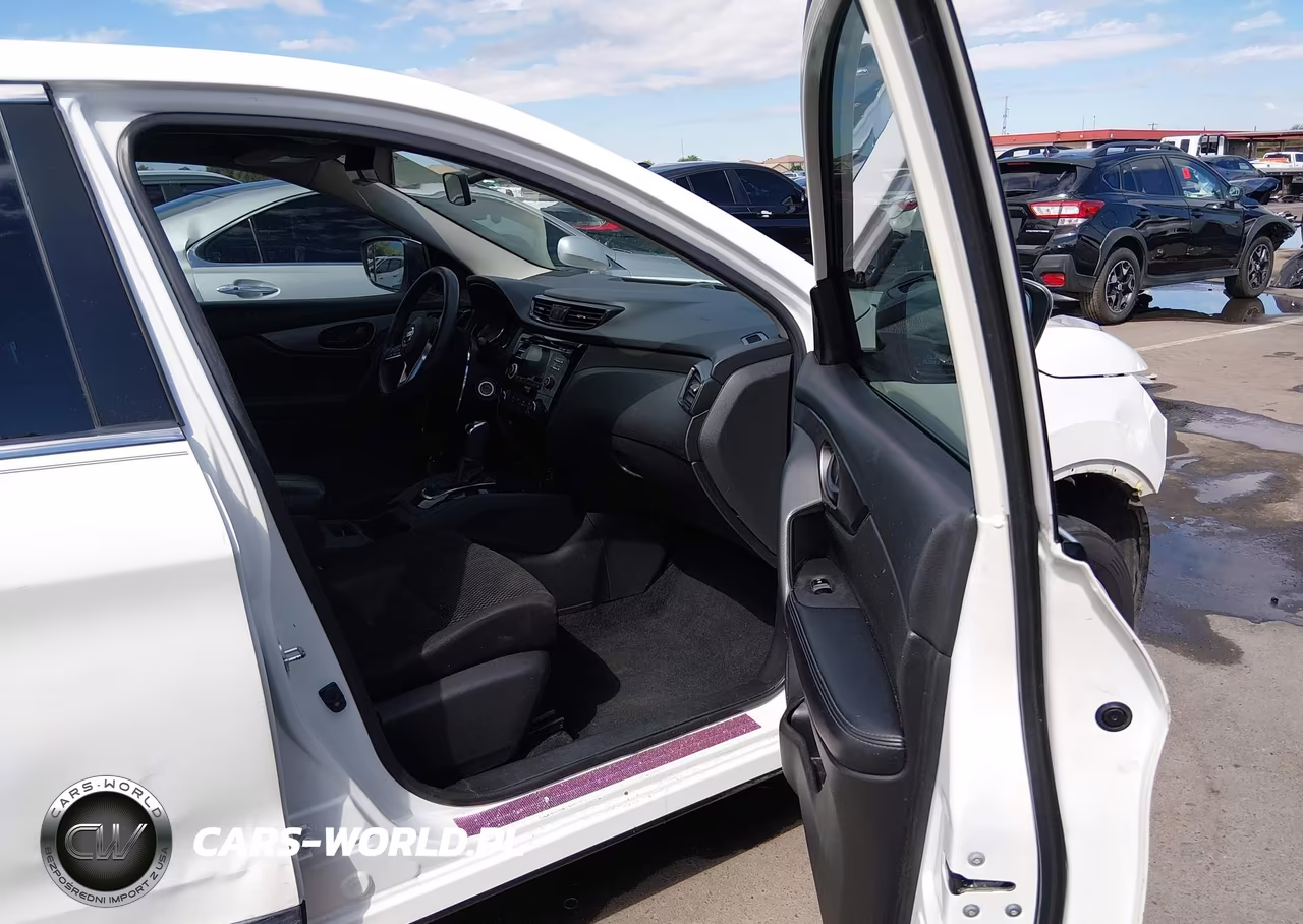 2018 Nissan Rogue Sport S VIN:JN1BJ1CP6JW159451 - 5