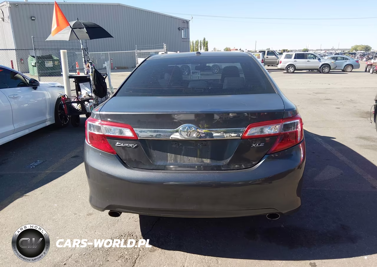 2014 Toyota Camry Xle V6 VIN:4T1BK1FK2EU545369 - 16
