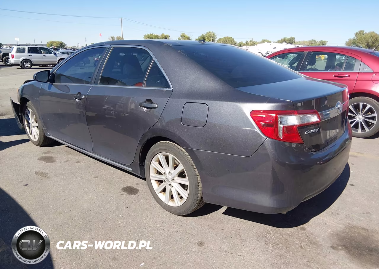 2014 Toyota Camry Xle V6 VIN:4T1BK1FK2EU545369 - 3