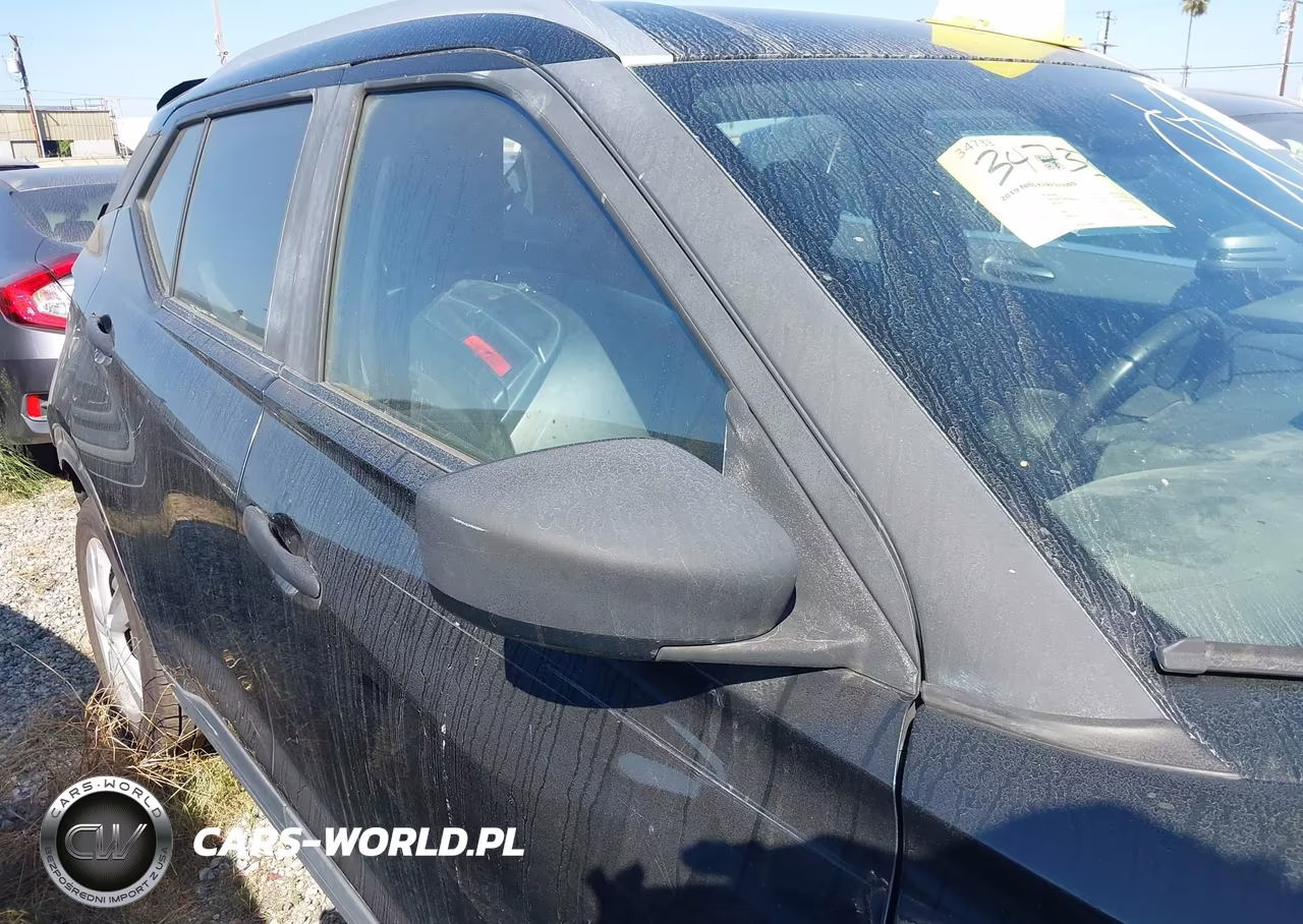 2019 Nissan Kicks S VIN:3N1CP5CU4KL506816 - 14