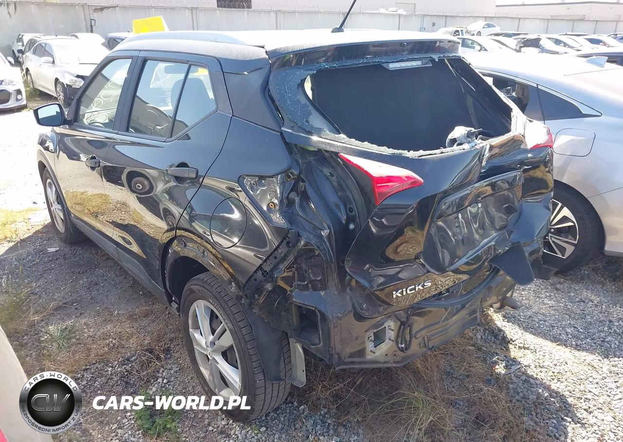 2019 Nissan Kicks S VIN:3N1CP5CU4KL506816 - 3