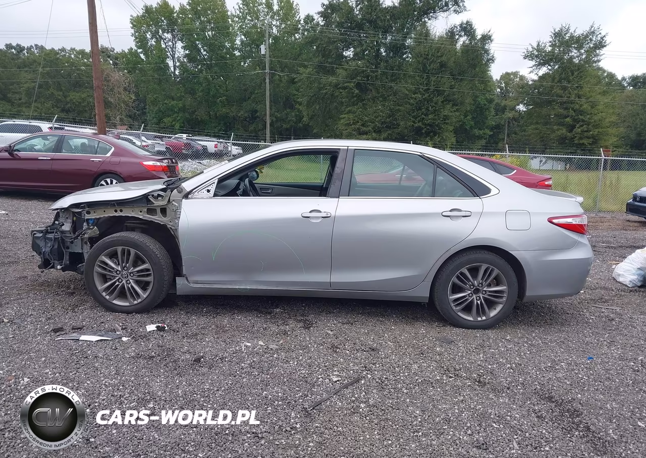 2015 Toyota Camry Se VIN:4T1BF1FK0FU873511 - 15