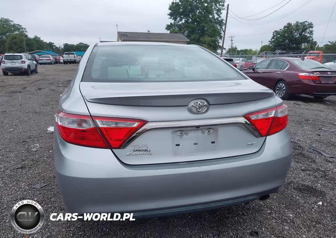 2015 Toyota Camry Se VIN:4T1BF1FK0FU873511 - 17