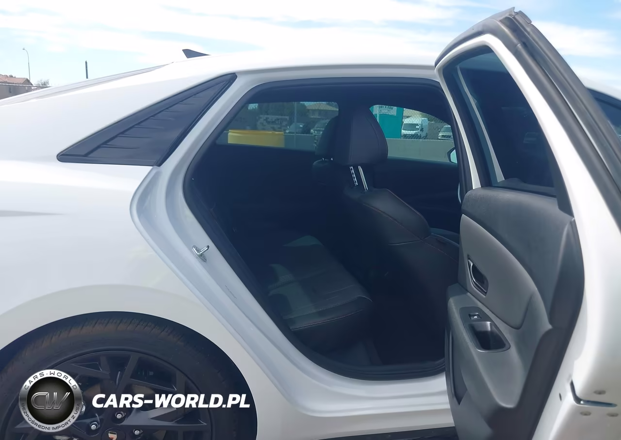 2025 Hyundai Elantra N Line VIN:KMHLR4DF3SU015429 - 8