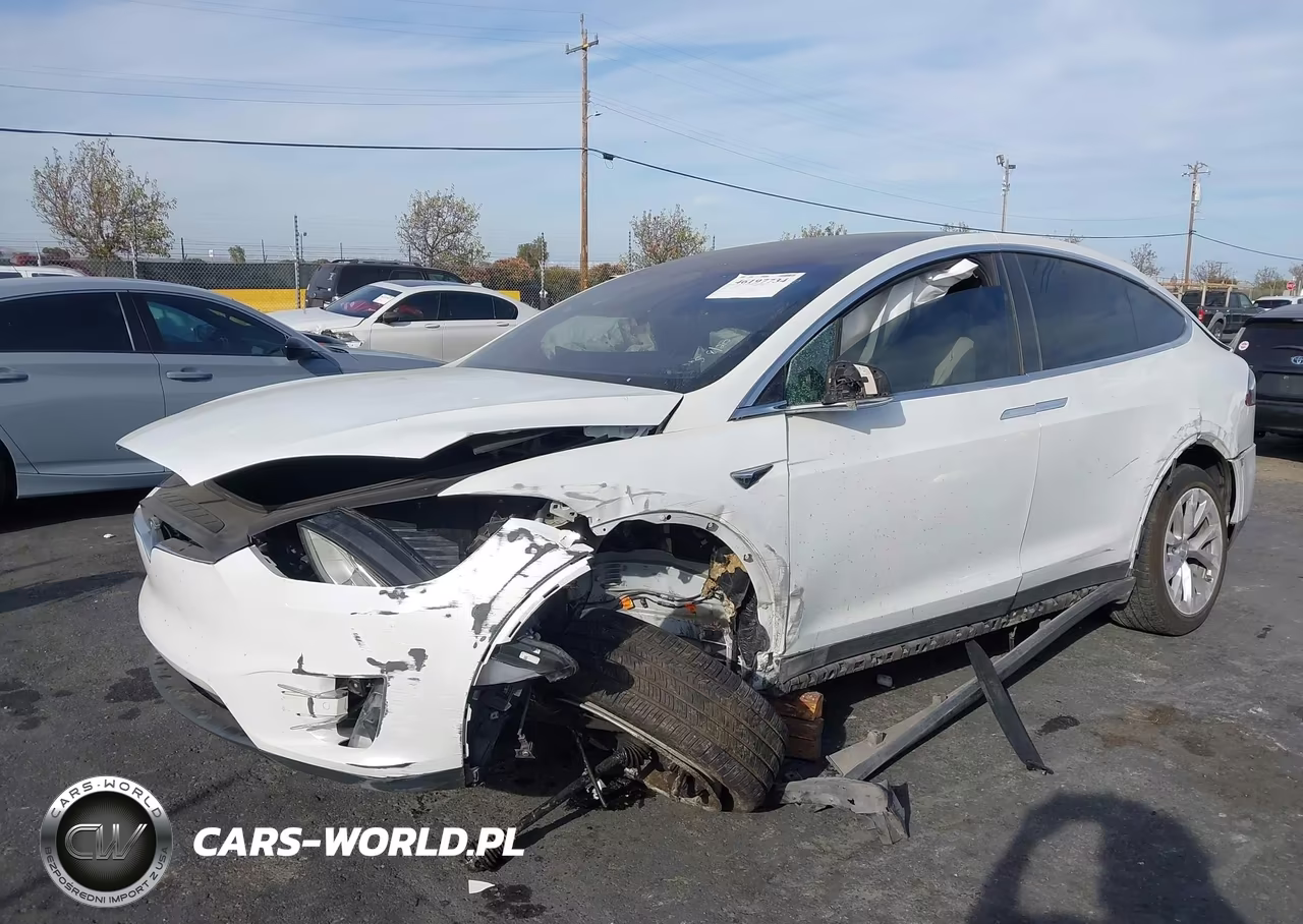 2020 Tesla Modelo X Long Range Dual Motor All-Wheel Drive-Long Range Plus Dual Motor All-Wheel Drive VIN:5YJXCBE27LF283742 - 2