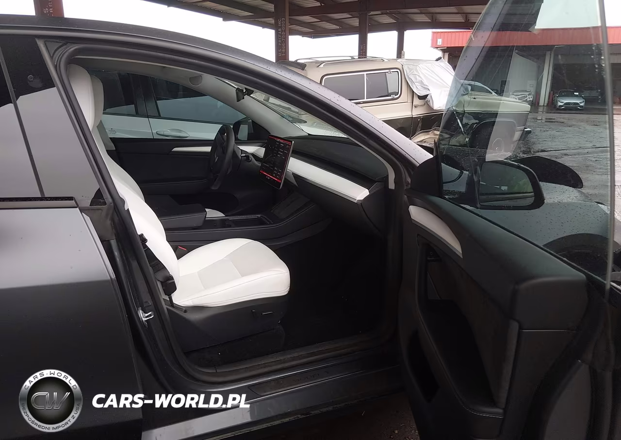2023 Tesla Model Y Performance Dual Motor All-Wheel Drive VIN:7SAYGDEF5PF937430 - 5