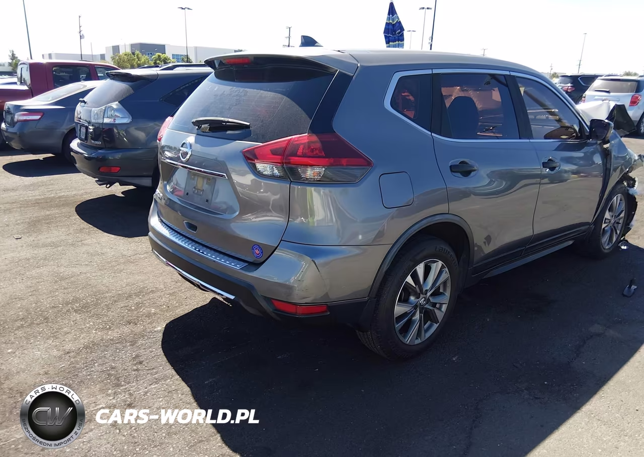 2018 Nissan Rogue S VIN:JN8AT2MT3JW459148 - 4
