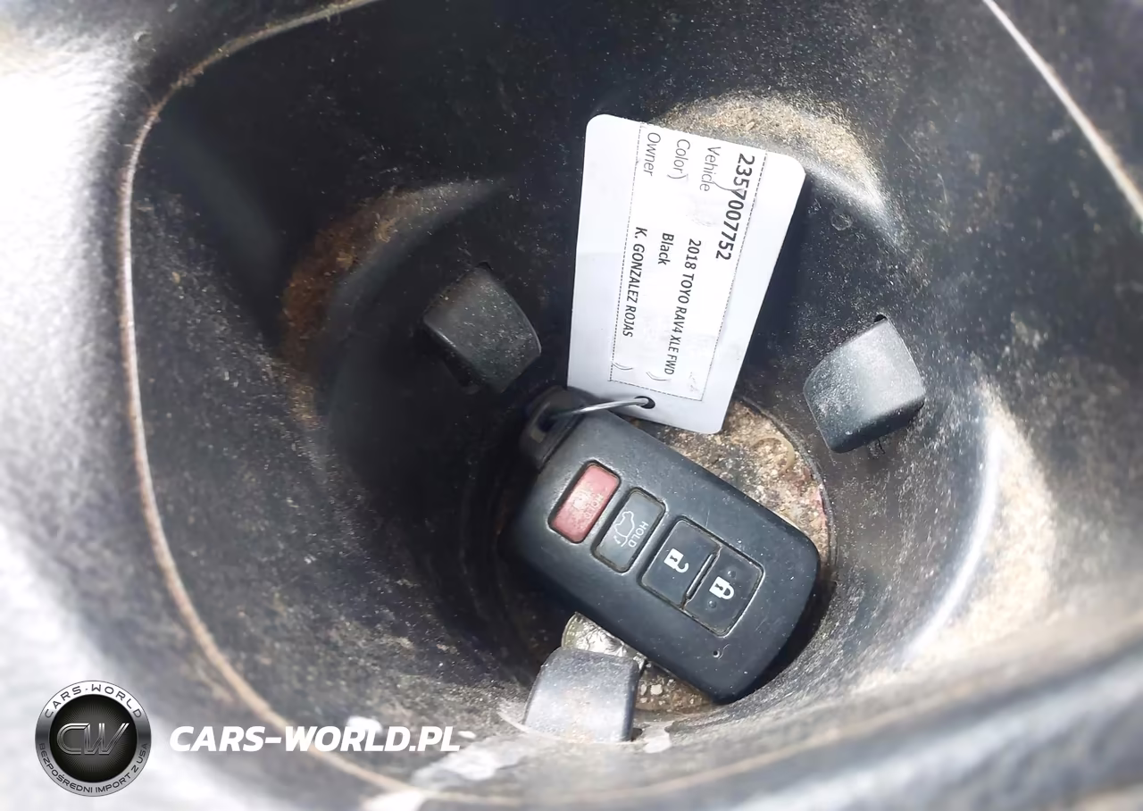 2018 Toyota Rav4 Xle VIN:2T3WFREV5JW424109 - 11