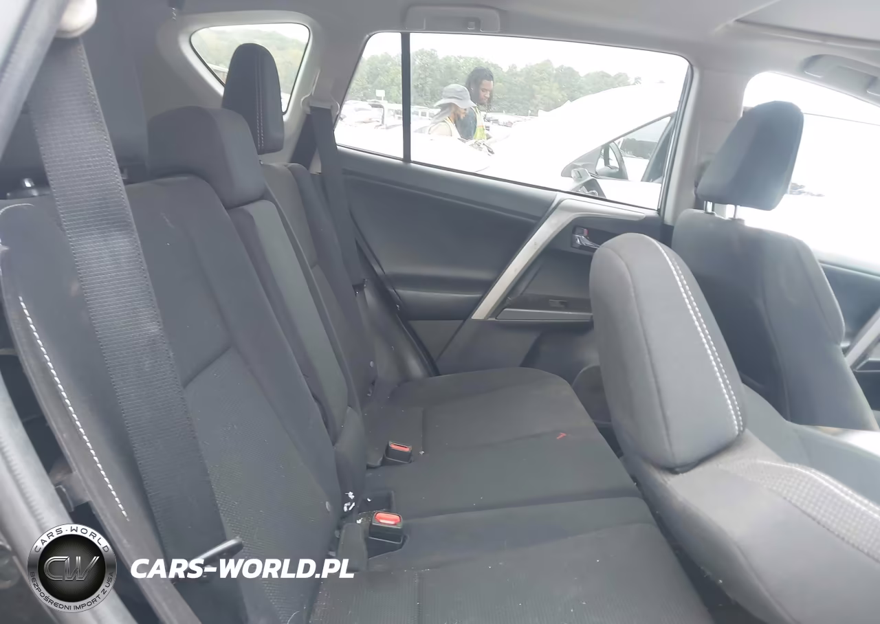 2018 Toyota Rav4 Xle VIN:2T3WFREV5JW424109 - 8