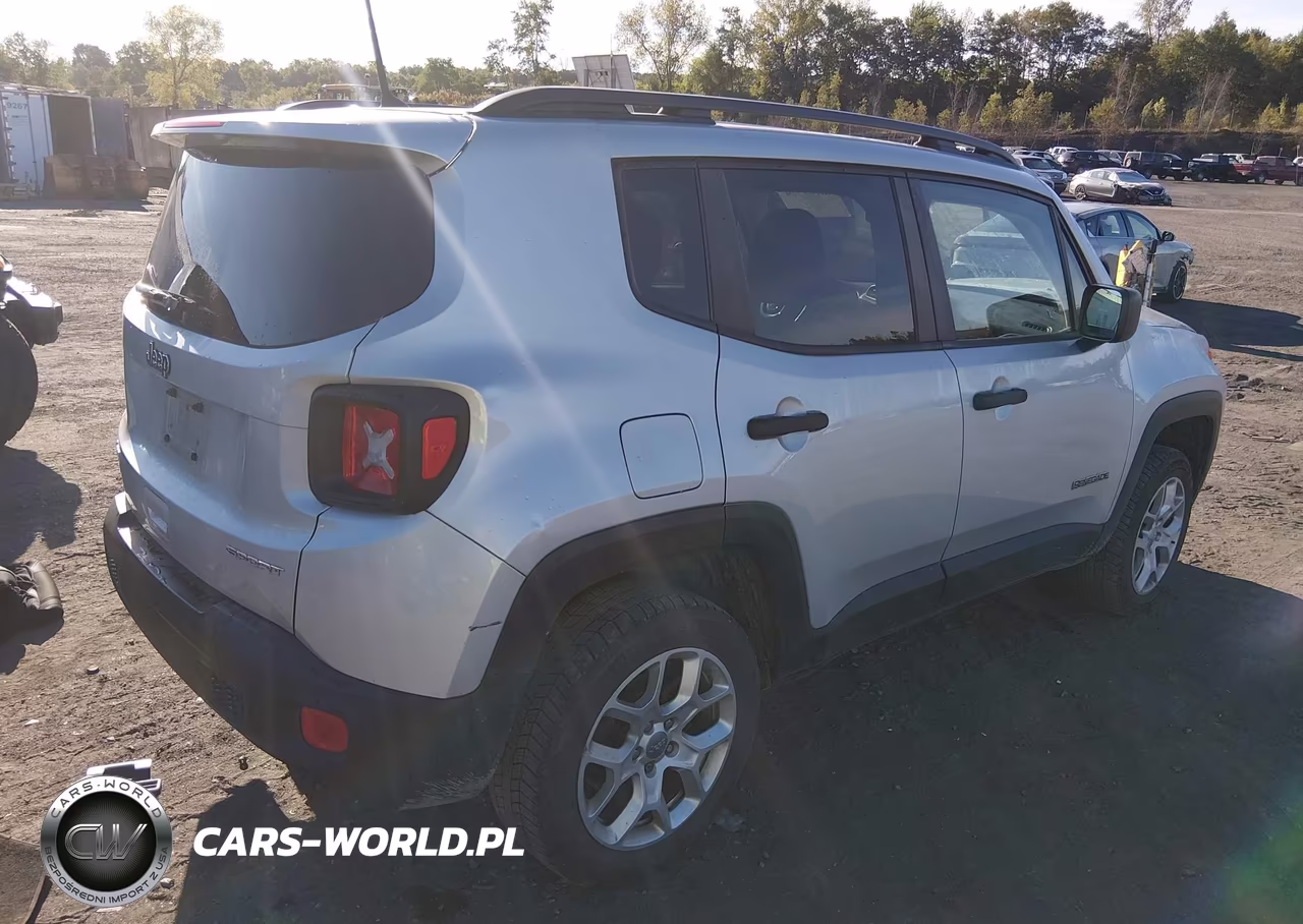 2018 Jeep Renegade Sport 4X4 VIN:ZACCJBAB6JPJ41427 - 4