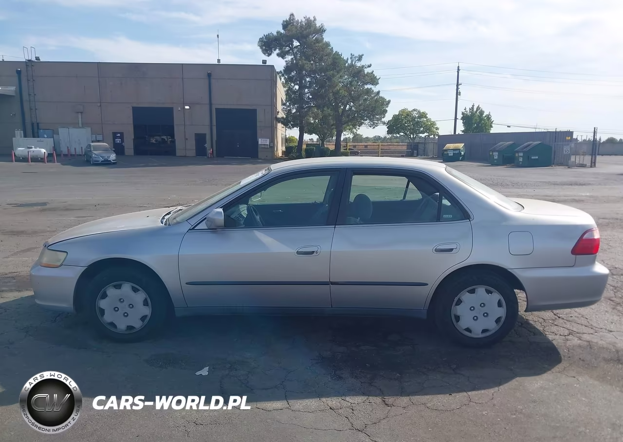 1999 Honda Accord Sdn Lx VIN:JHMCG6650XC018861 - 13