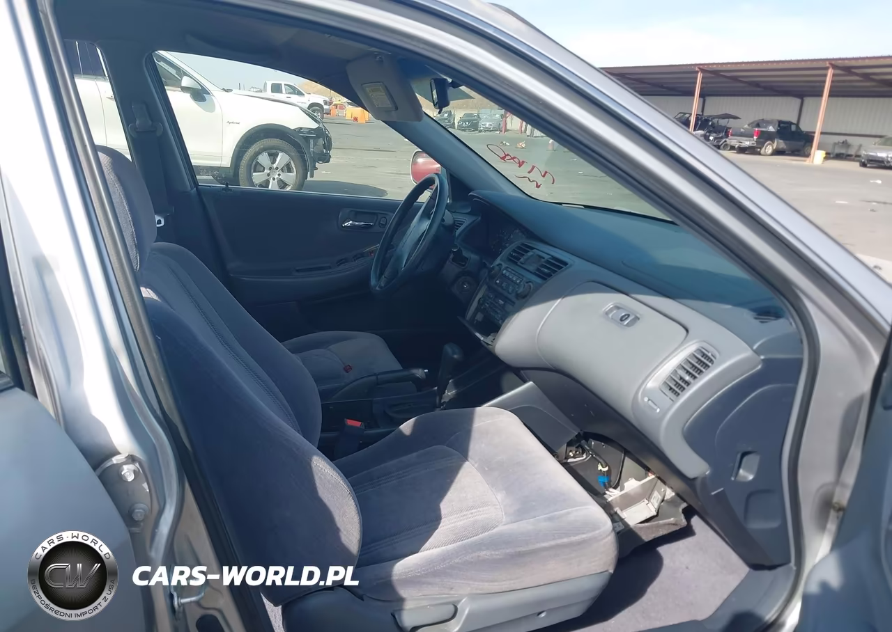 1999 Honda Accord Sdn Lx VIN:JHMCG6650XC018861 - 5