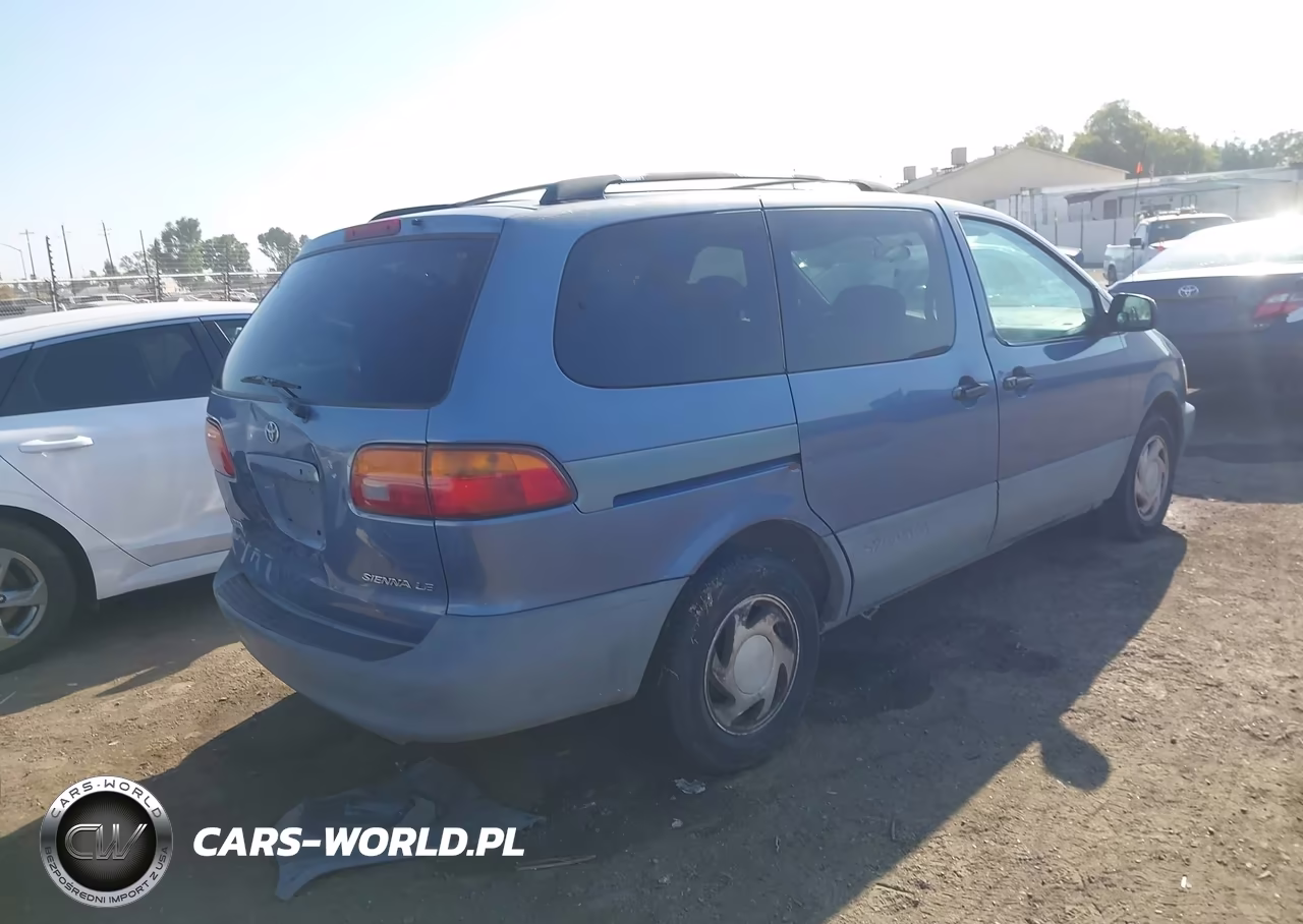 1998 Toyota Sienna Le VIN:4T3ZF13C5WU030987 - 4