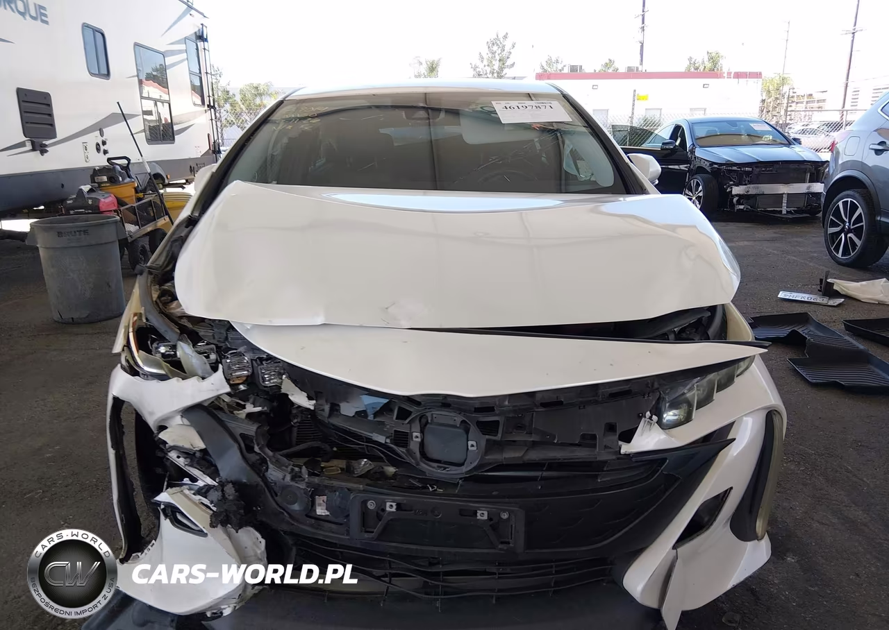 2017 Toyota Prius Prime Premium VIN:JTDKARFP3H3040503 - 11